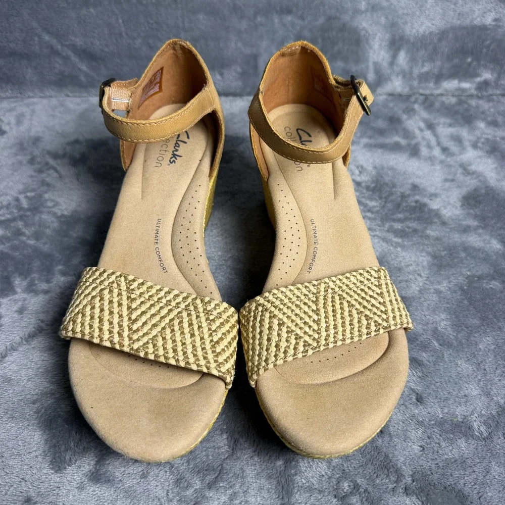 Clarks Womens 6.5 Tan Neutral Beige Straw Woven Platform Wedge Sandals